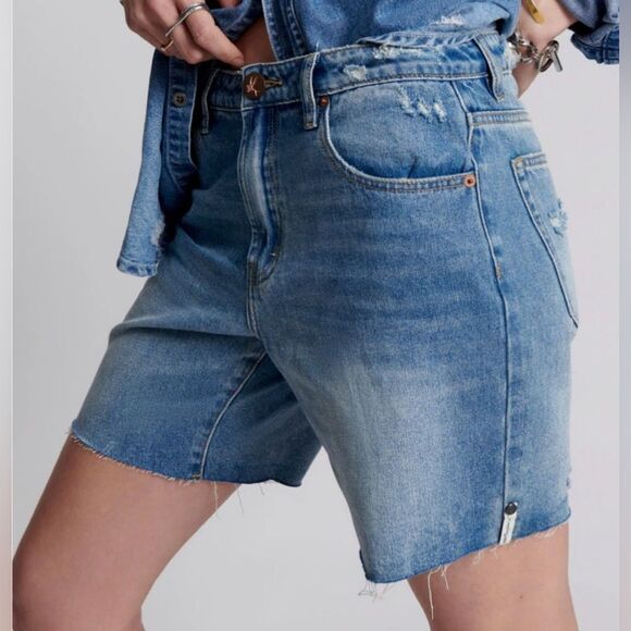 One Teaspoon Free People Jacksons Mid Waist Wide Leg Denim 90’s Shorts 33 NWT - Picture 2 of 13